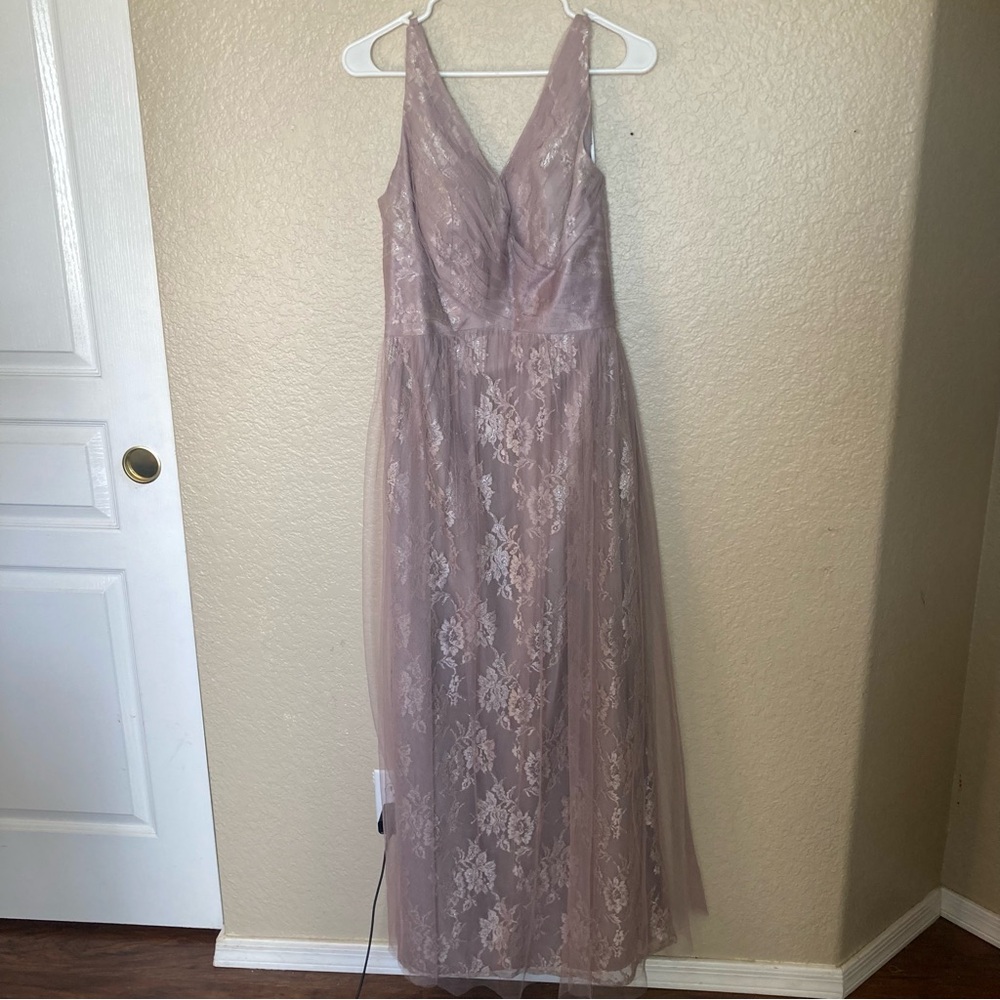 Belsoie Dusty Rose Lace & Tulle V-Neck Gown Sleeveless Ball Gown Women’s Size 12